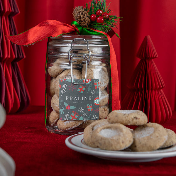 Polvorón de nuez y canela en frasco